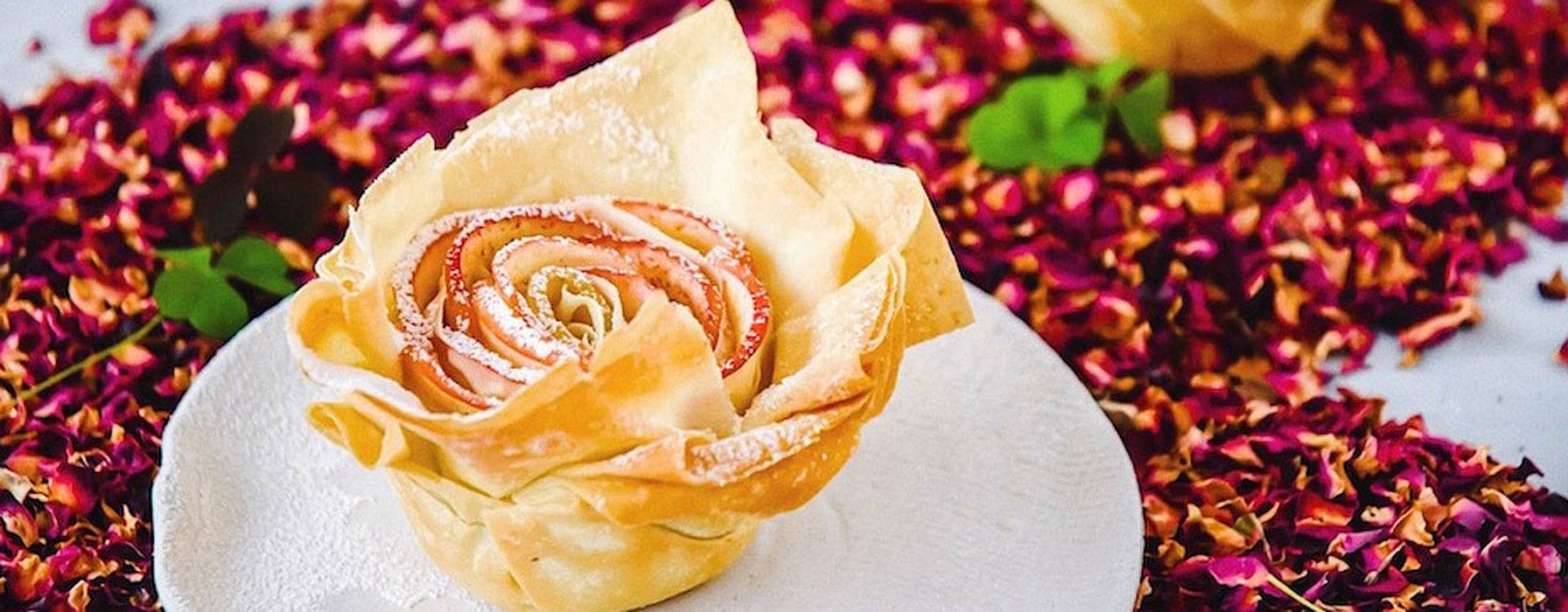 Rosenküchlein mit Apfel-Mandelfüllung