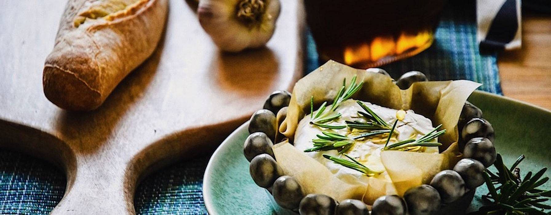 Camembert mit Rosmarin