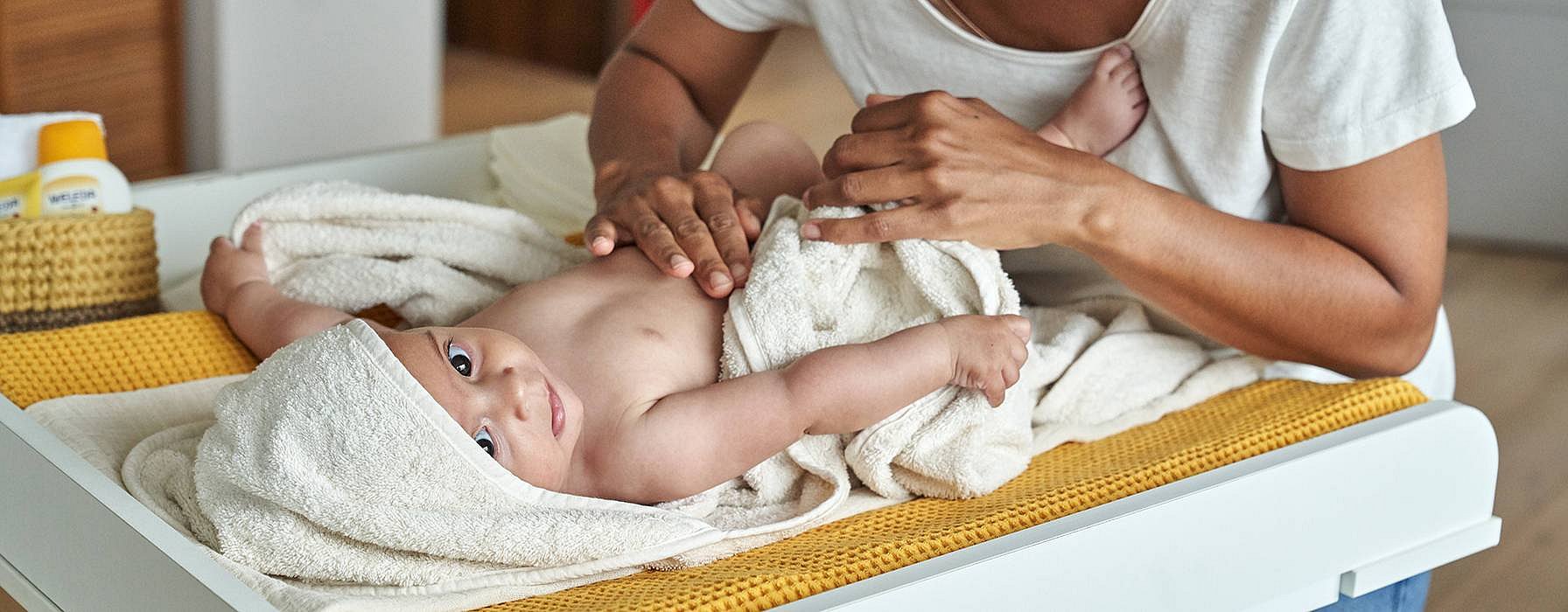 Bains chauds avec bébé : conseils et adresses