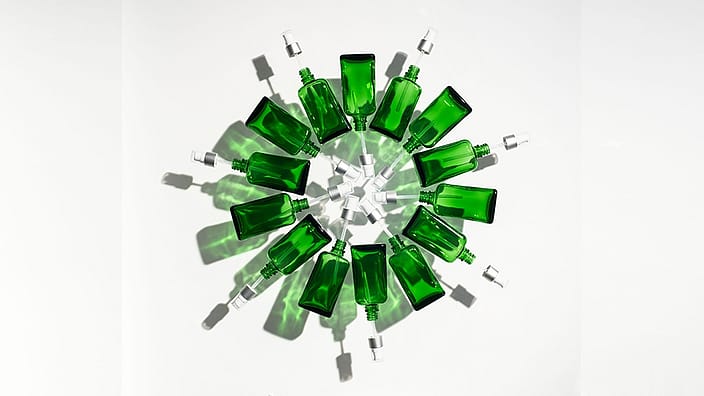 Bouteilles en verre dans un cercle