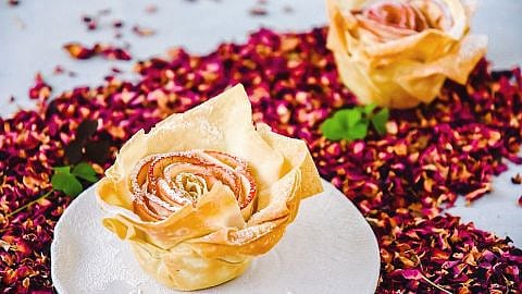 Tartelette bouton de rose pomme-amande