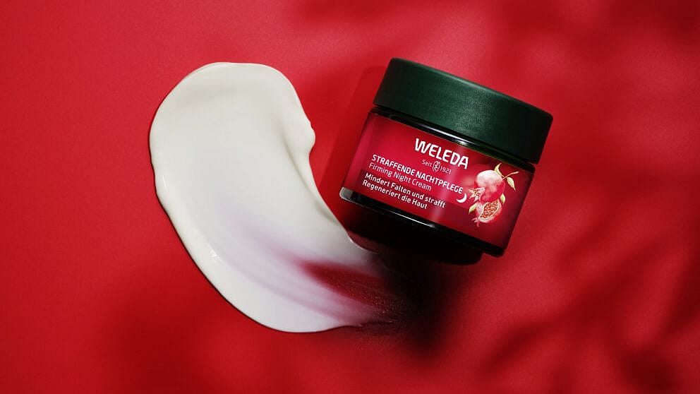 Pot Soin de Nuit Raffermissant Grenade et Peptides de Maca et sa texture