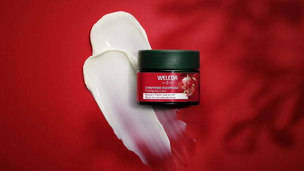 Pot Soin de Jour Raffermissant Grenade et Peptides de Maca et sa texture