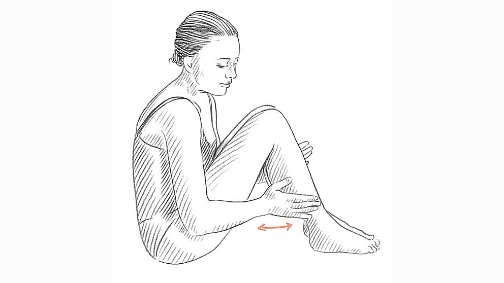 Illustration Frau schüttelt die Wade.